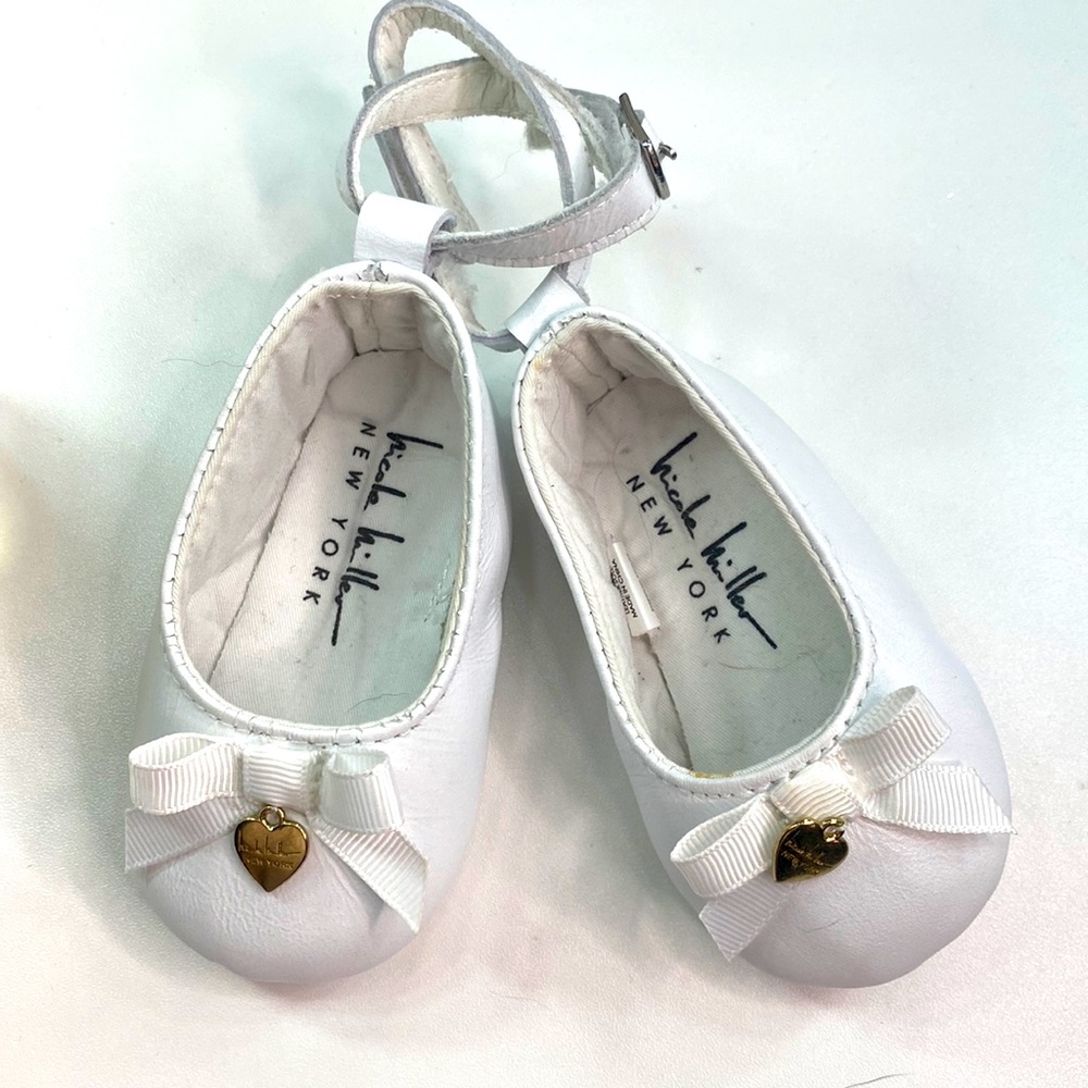 Nicole Miller baby booties - white shoes for a sweet baby! 0-6 months